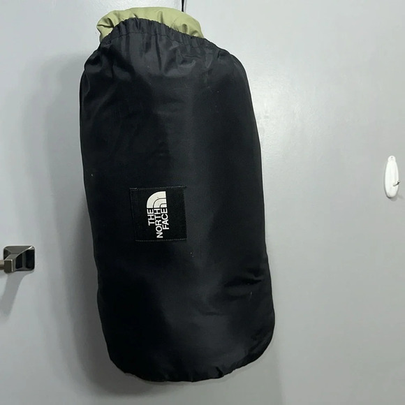 The North Face “Ember” Mummy Sleeping Bag 20° Rating w/Carry Travel Bag - Picture 1 of 17